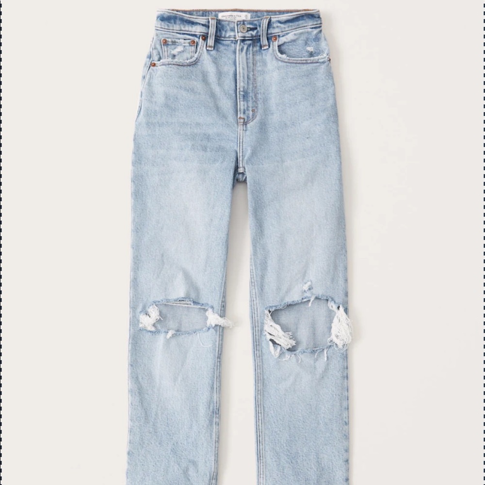 BRAND NEW! Abercrombie 90’s Ultra High Rise Jeans